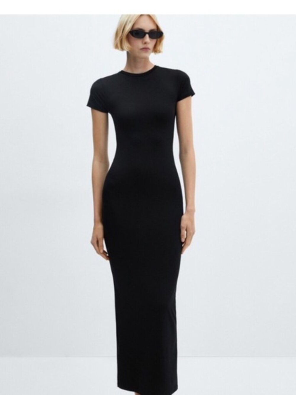 Black Short-Sleeve Maxi Dress - Sleek Feminine Silhouette